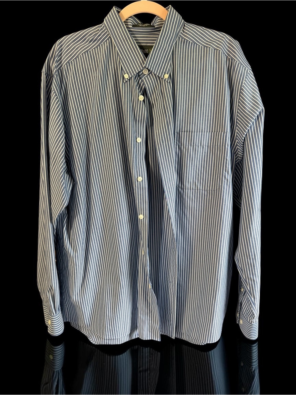 Eddie Bauer Wrinkle Resistant Men’s Blue Stripe Button Down Shirt XL